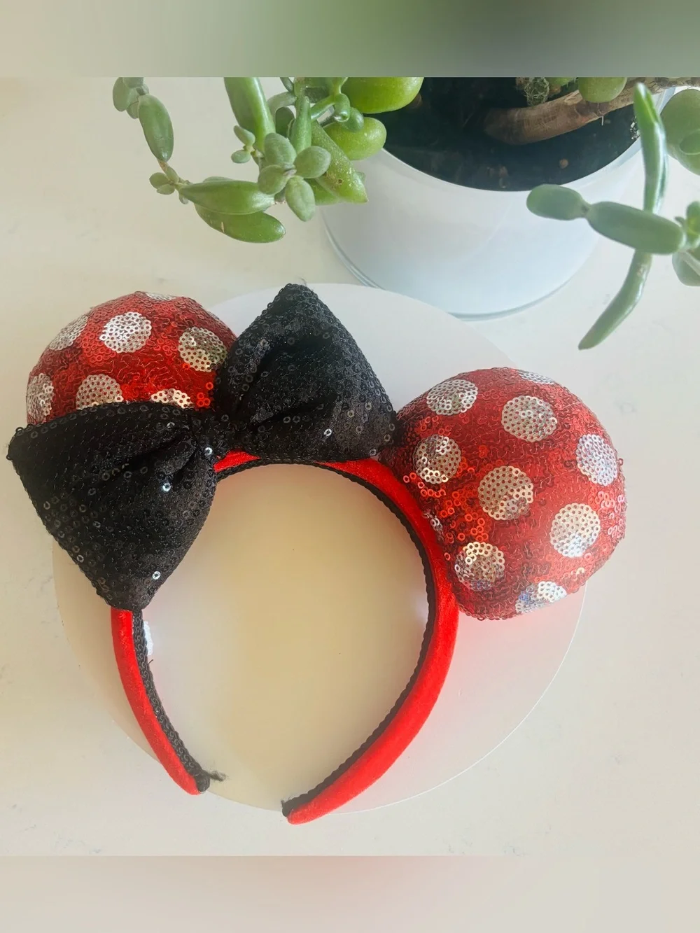 Minnie Mouse puffed Ears